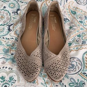 Toms cut out Jutti flats